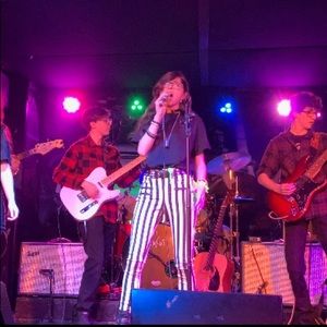 Meet your Posher, Viv